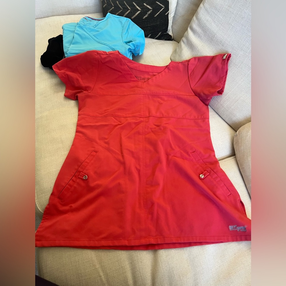 Greys anatomy scrub top